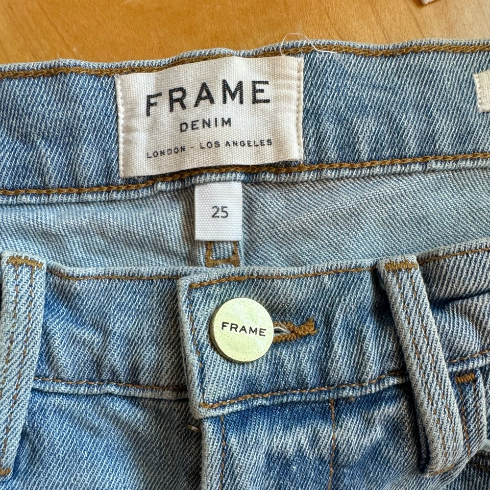 Frame Le High jeans! Light wash!